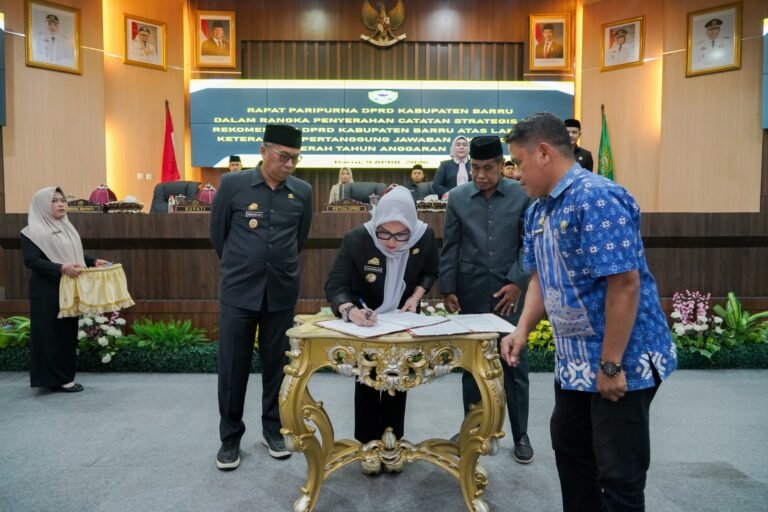 22 Rekomendasi DPRD Jadi “Kompas” APBD 2027, Bupati Barru Tegaskan Tak Ada Anggaran Melenceng dari Kepentingan Rakyat